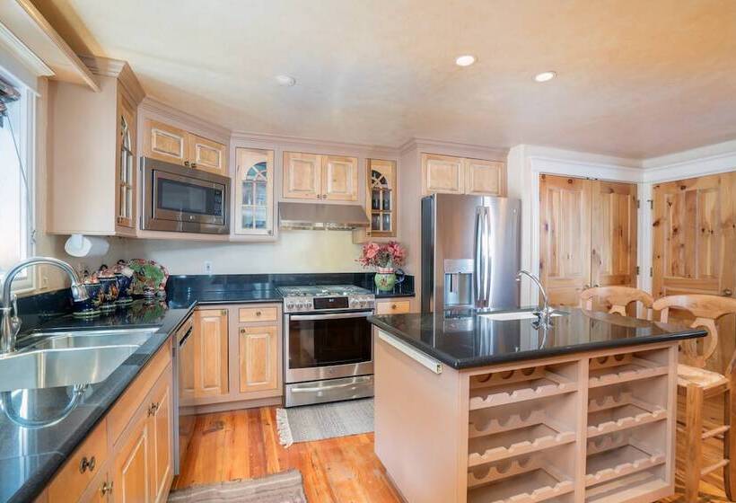 Hruza Hideout By Avantstay Walkable Location + Free Ski Shuttle, Mountain View