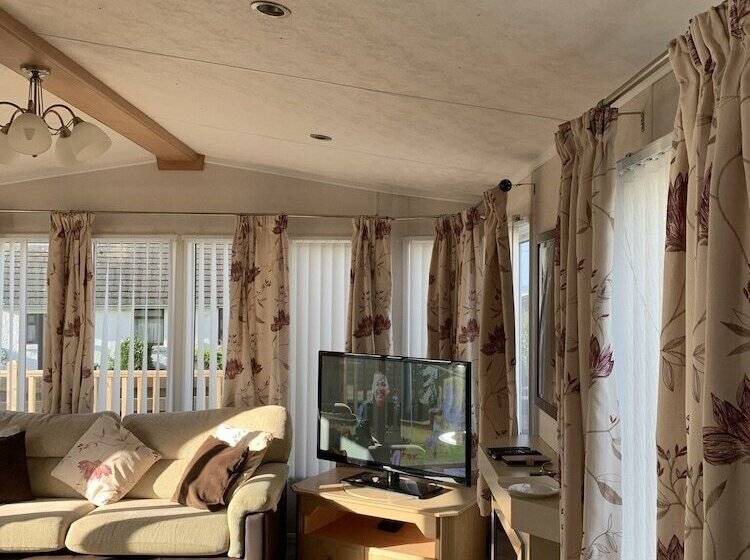 Immaculate 2 Bed Lodge In Monreith