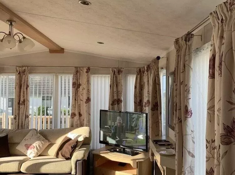 Immaculate 2 Bed Lodge In Monreith