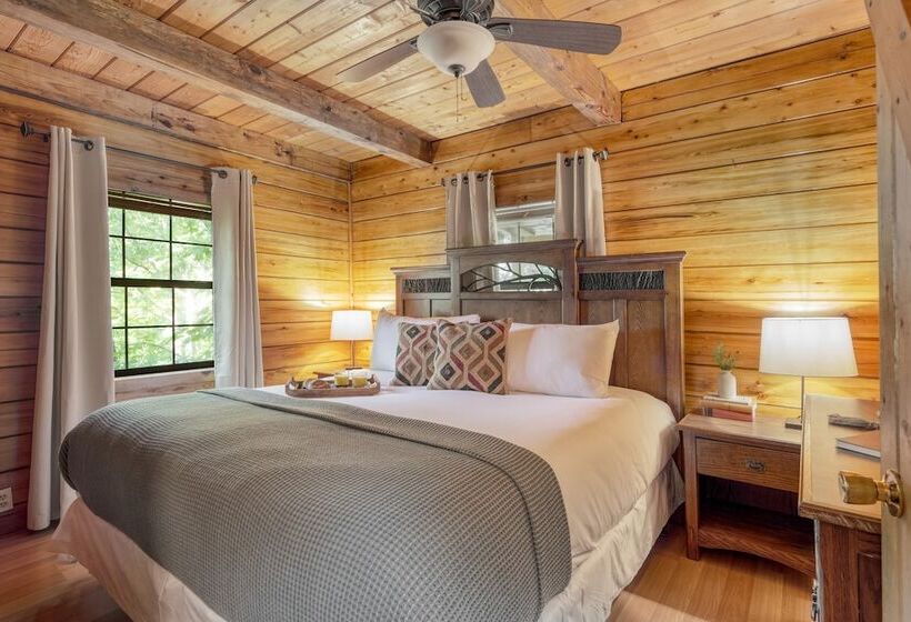 Little Sparrow By Avantstaydowntown Pigeon Forge Cabin