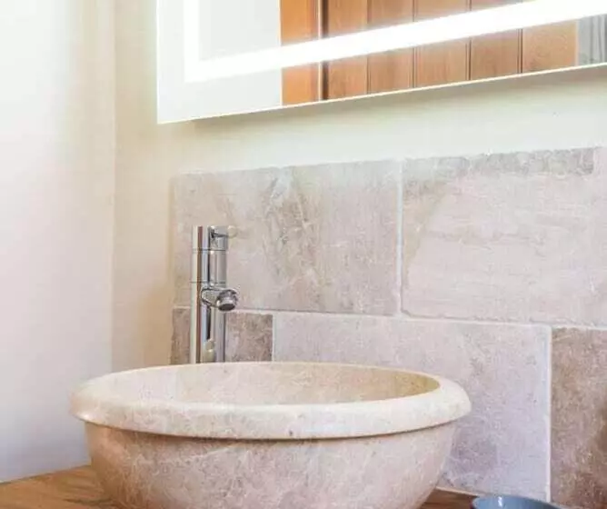 Lovely Cosy Stone Cottage In Tetbury, Cotswolds
