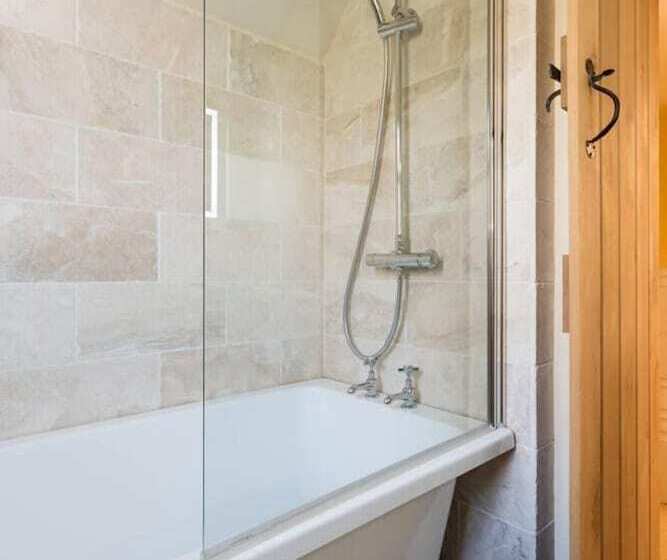 Lovely Cosy Stone Cottage In Tetbury, Cotswolds