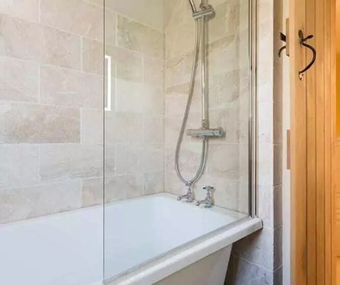 Lovely Cosy Stone Cottage In Tetbury, Cotswolds