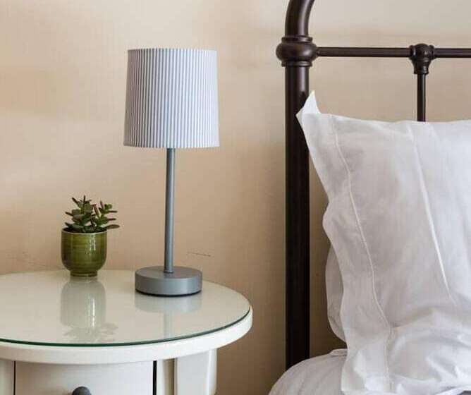 Lovely Cosy Stone Cottage In Tetbury, Cotswolds