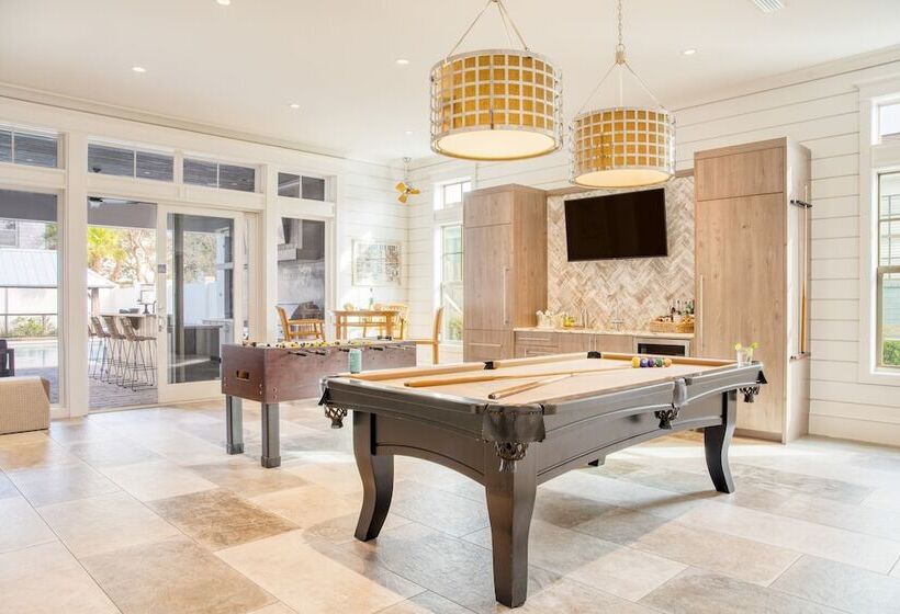 Monarch By Avantstay Stunning Estate 1 Block To Beach, Swim Up Bar, Hot Tub, & Rooftop Views