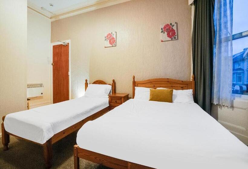 Chesterton Hotel, Blackpool South Shore