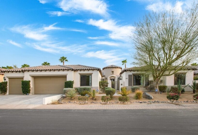 Palisades By Avantstay Gorgeous Backyard W/ Pool, Spa & Games