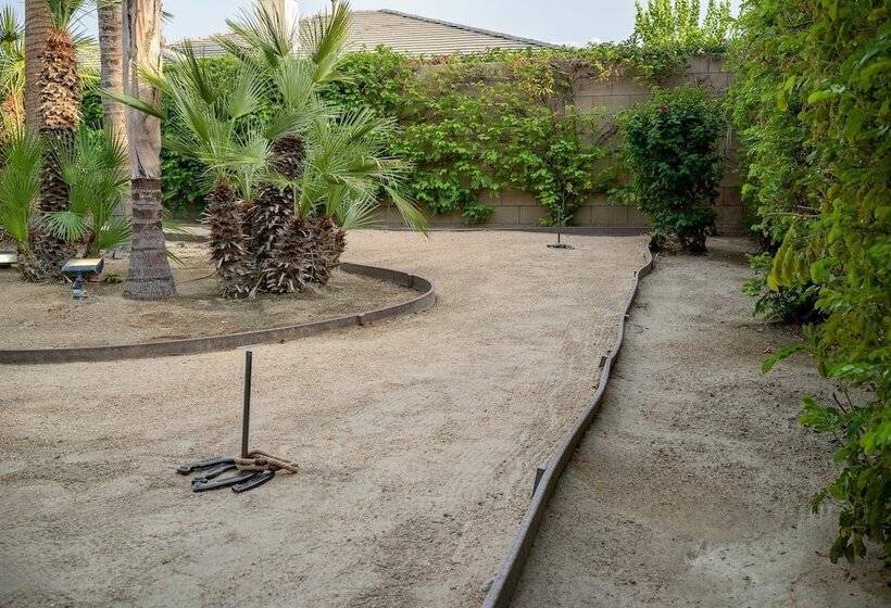 Palisades By Avantstay Gorgeous Backyard W/ Pool, Spa & Games