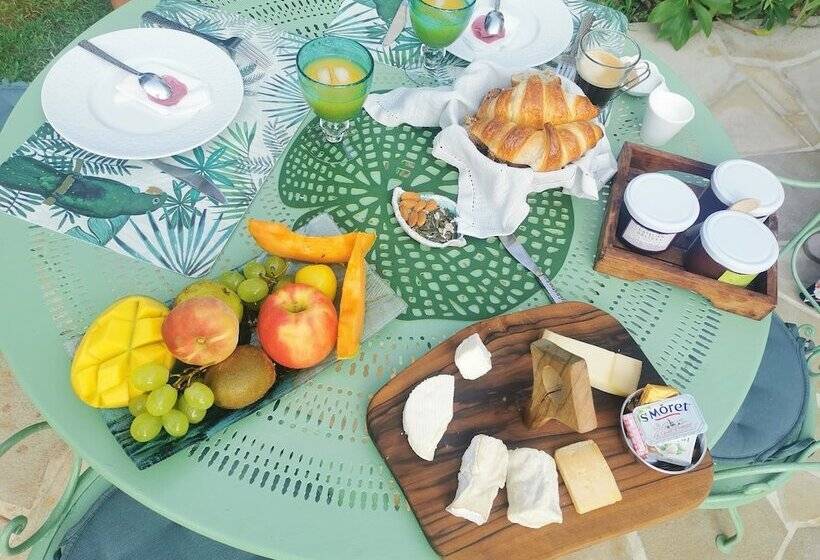 پانسیون Blue Dream Cannes Guesthouse