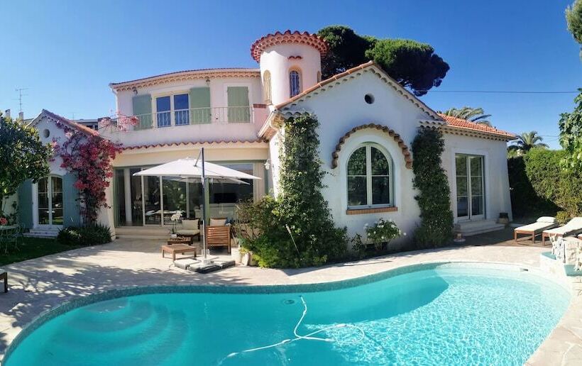 پانسیون Blue Dream Cannes Guesthouse