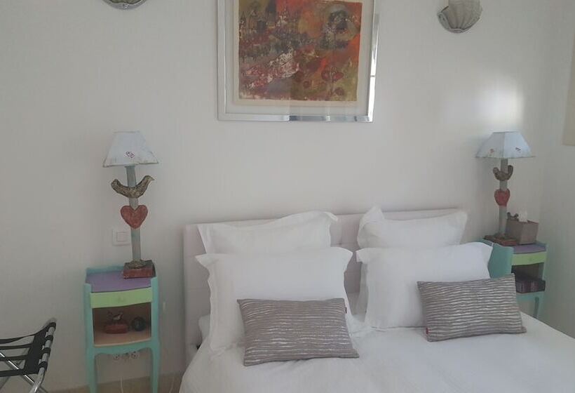 پانسیون Blue Dream Cannes Guesthouse