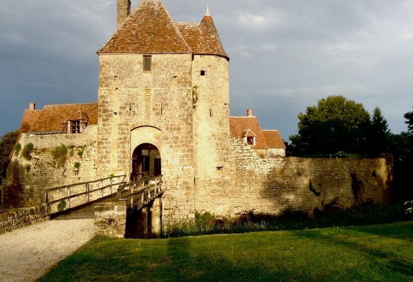 بنسيون Château La Grand Cour