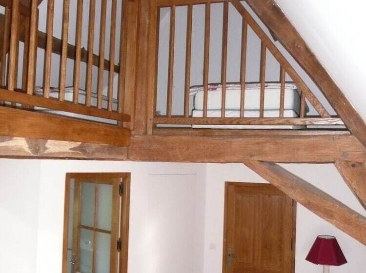 بنسيون Château La Grand Cour