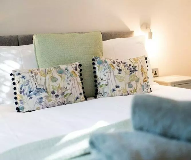 ペンション The Foxes Den