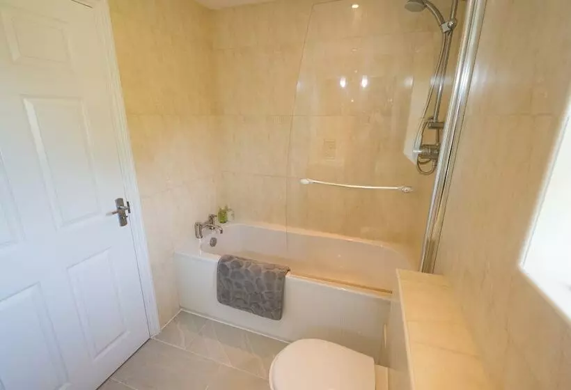 ペンション The Foxes Den