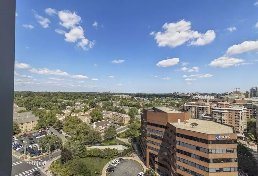 Placemakr Marymount Ballston