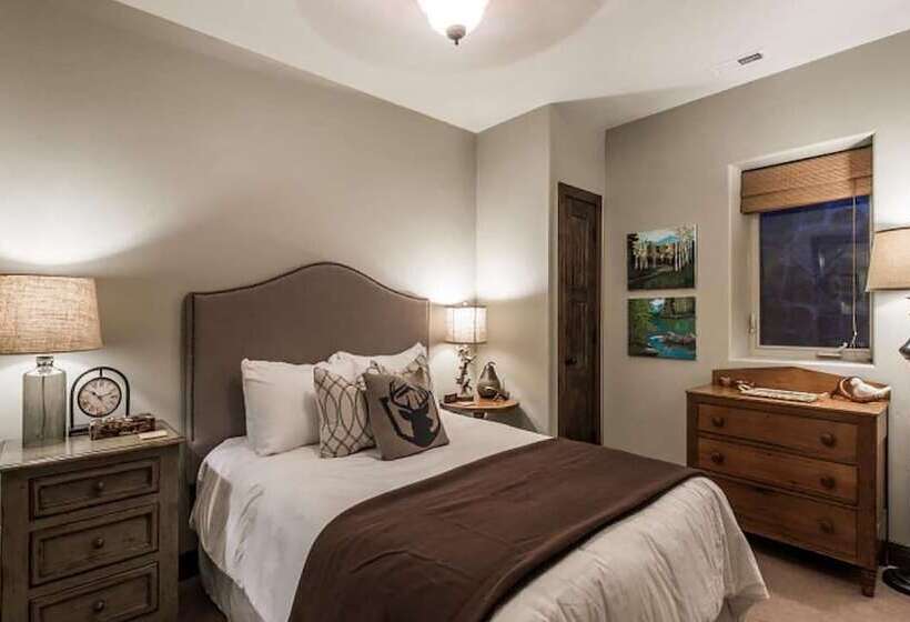 Red Hawk By Avantstay Charming Cabin W/ Theatre & Spa 5mins To Deer Valley Mtn