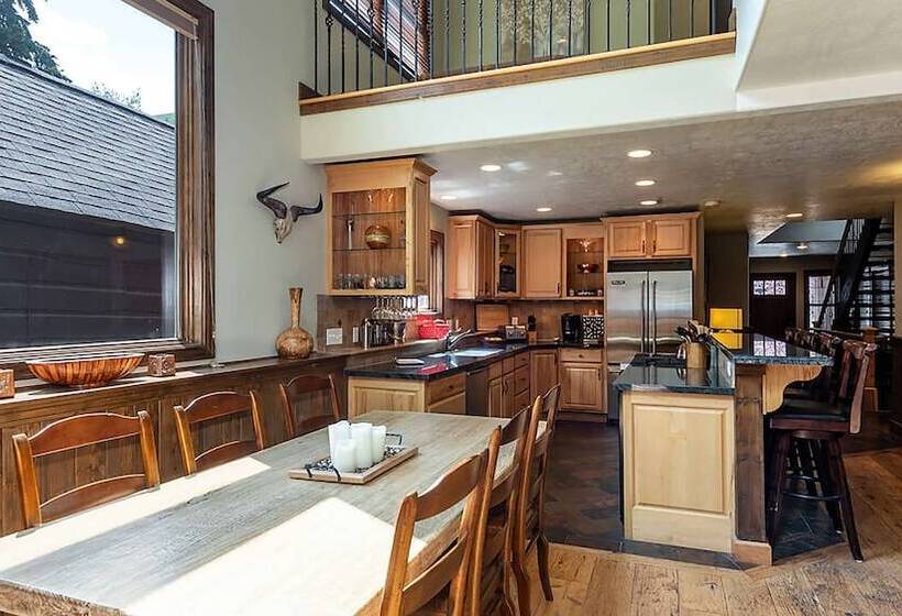 Red Hawk By Avantstay Charming Cabin W/ Theatre & Spa 5mins To Deer Valley Mtn