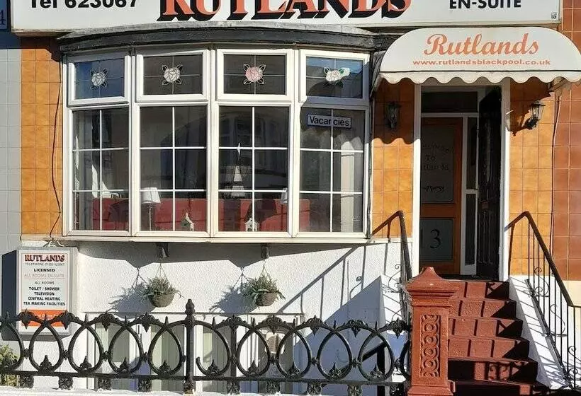 تختخواب و صبحانه The Rutlands