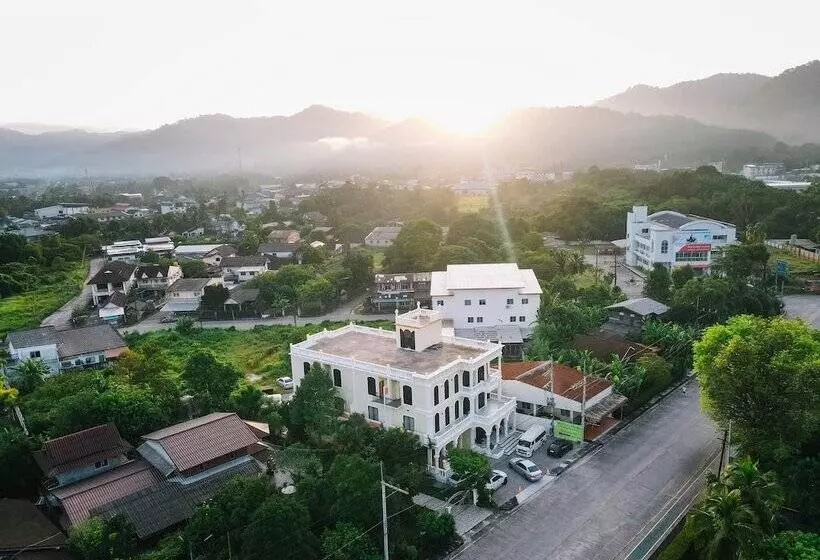 Daddy Dream Hotel And Residence