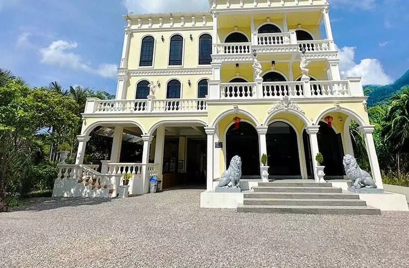 Daddy Dream Hotel And Residence