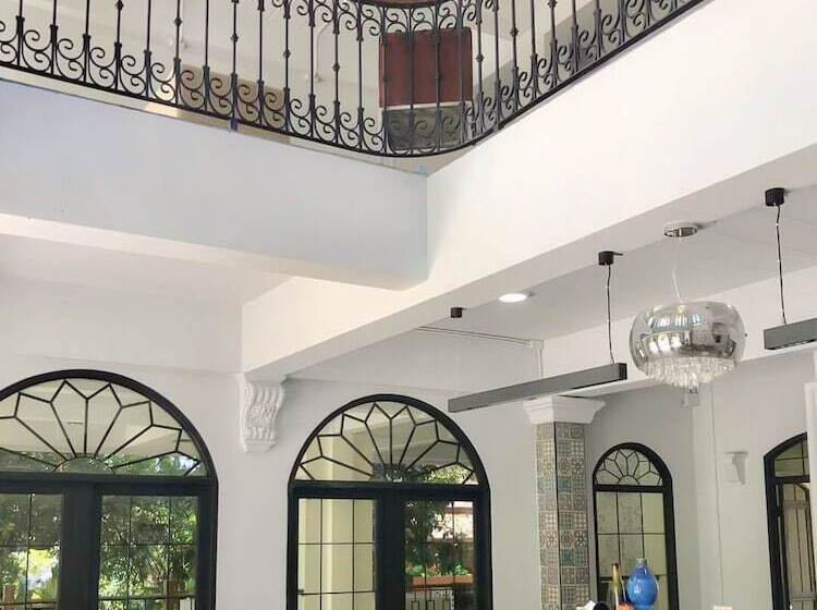 Daddy Dream Hotel And Residence