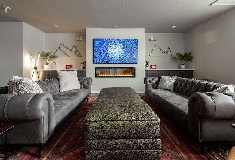 مسافرخانه Winter Park Chateau