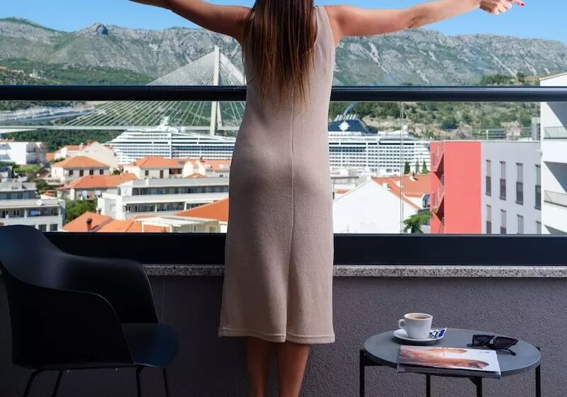 هتل D Elegant Lapad Dubrovnik