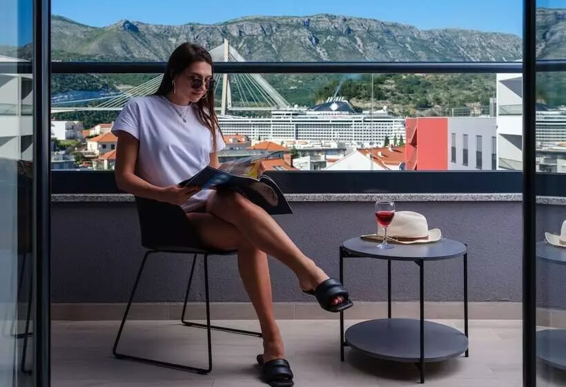 هتل D Elegant Lapad Dubrovnik