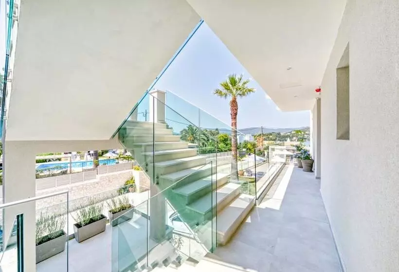 Hotelli Hidden Cove Corfu