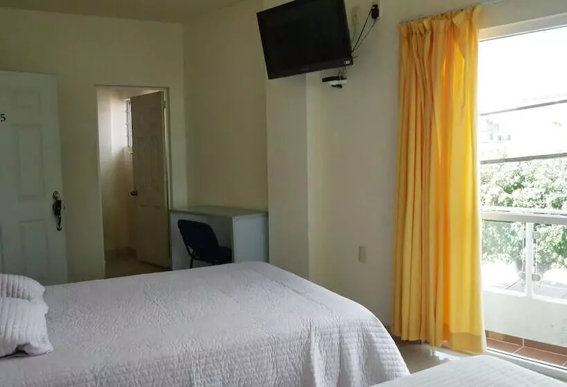 ホテル Insurgentes