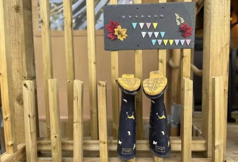 Hotelli Lion King Safari Tent