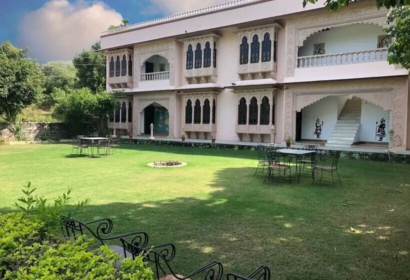 Hotelli Ranakpur Hill Resort