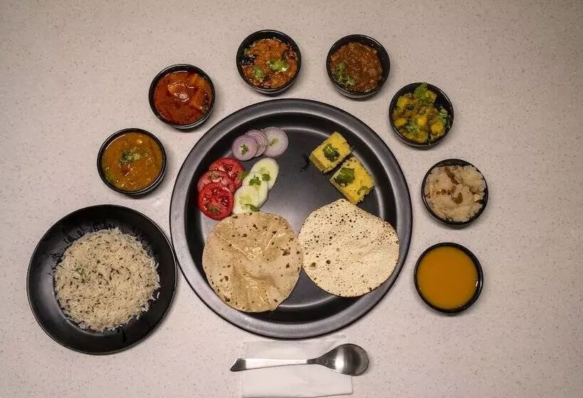 ホテル The Comfort Gir Resort