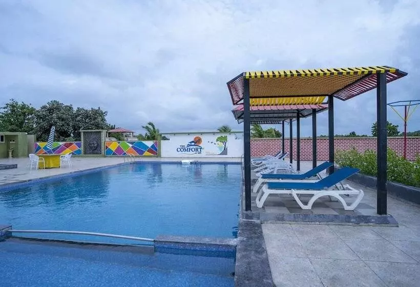 ホテル The Comfort Gir Resort