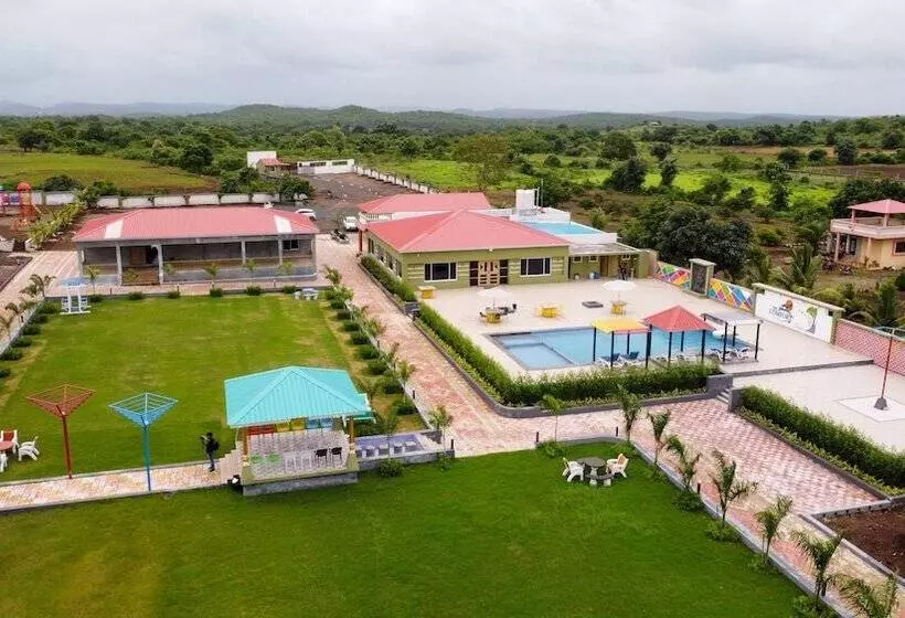 ホテル The Comfort Gir Resort