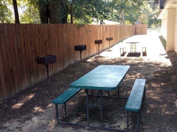 호텔 Yellow Diamond Inn