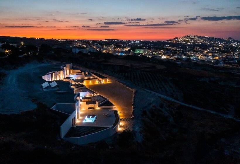 Lavadoze Luxury Suites