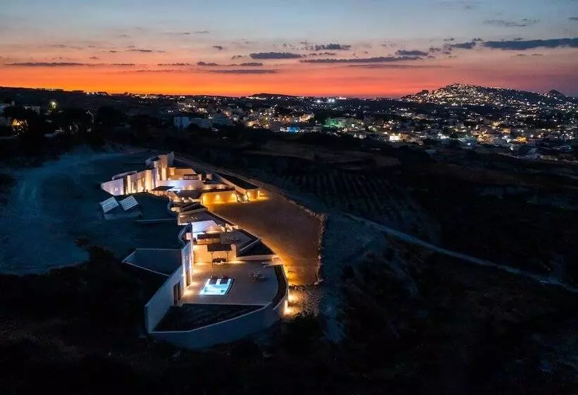 Lavadoze Luxury Suites