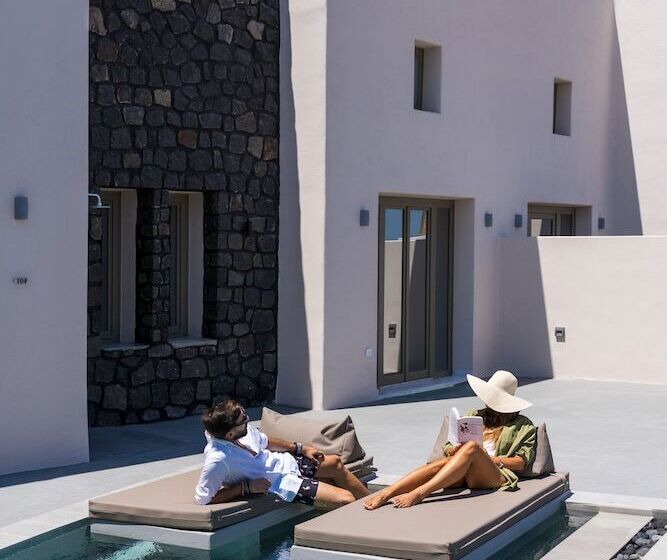 Lavadoze Luxury Suites