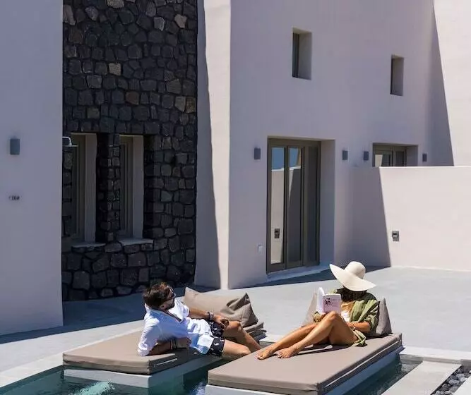 Lavadoze Luxury Suites