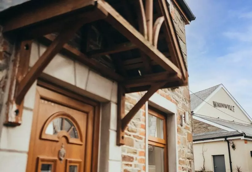 Lovely 3 Bed Cottage In The Quiet Hamlet Of Horeb