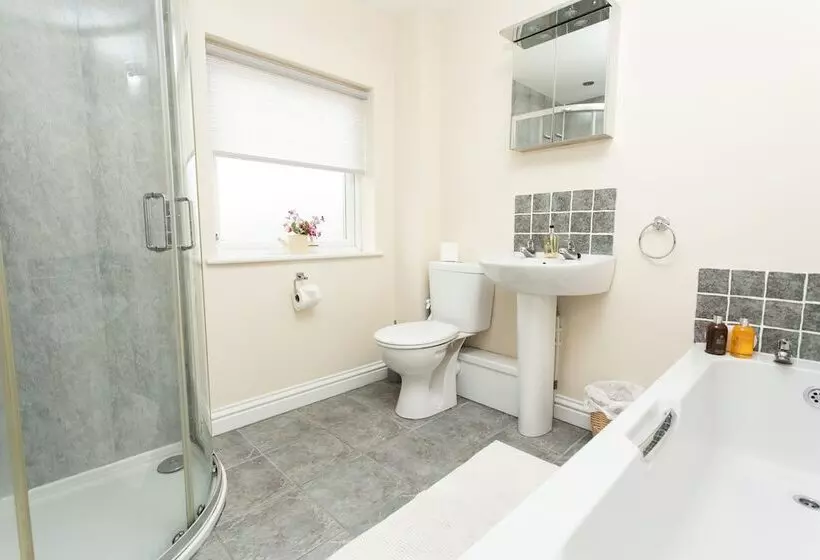 Lovely 3 Bed Cottage In The Quiet Hamlet Of Horeb