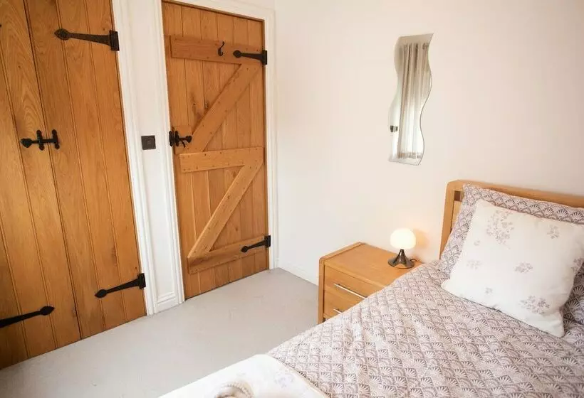 Lovely 3 Bed Cottage In The Quiet Hamlet Of Horeb