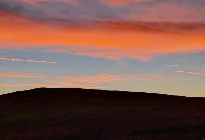 Peak District Cottage Set In 5 Acres Near Buxton