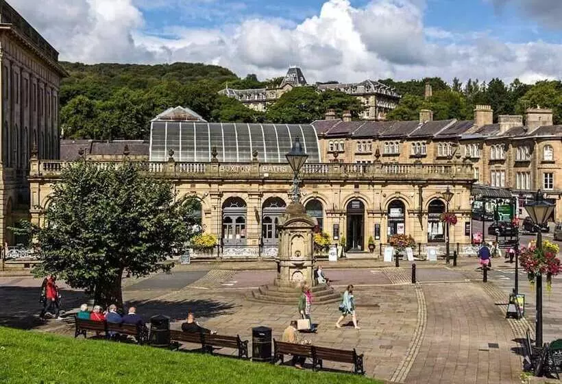 Peak District Cottage Set In 5 Acres Near Buxton