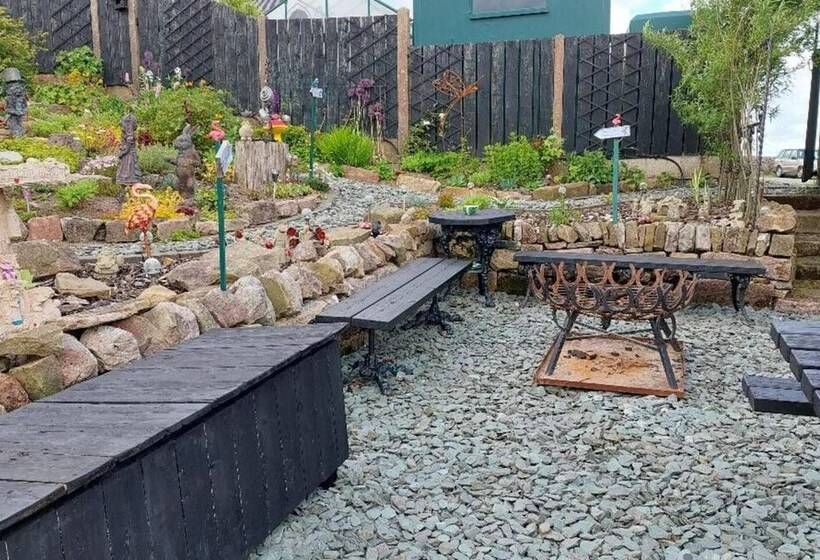 Peak District Cottage Set In 5 Acres Near Buxton