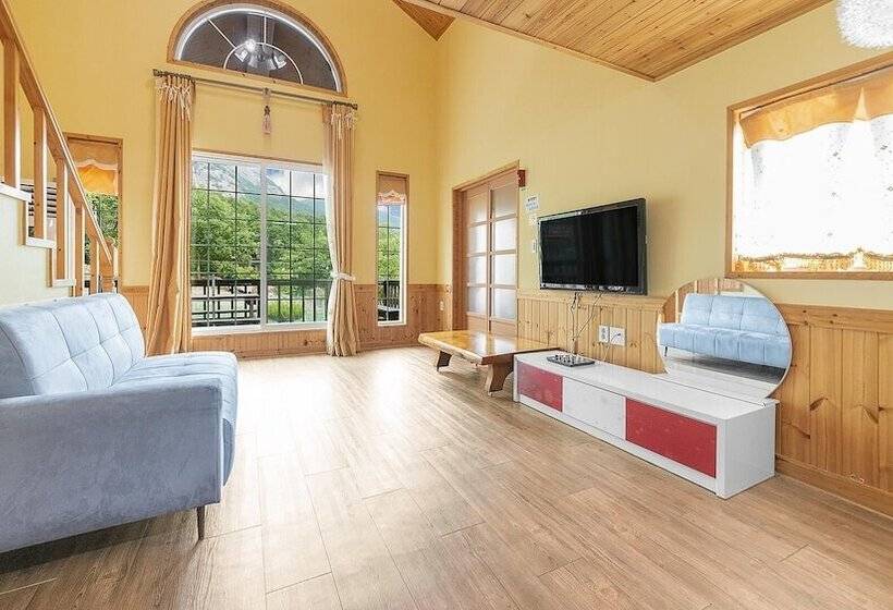 Pocheon Aleumdaun Pension