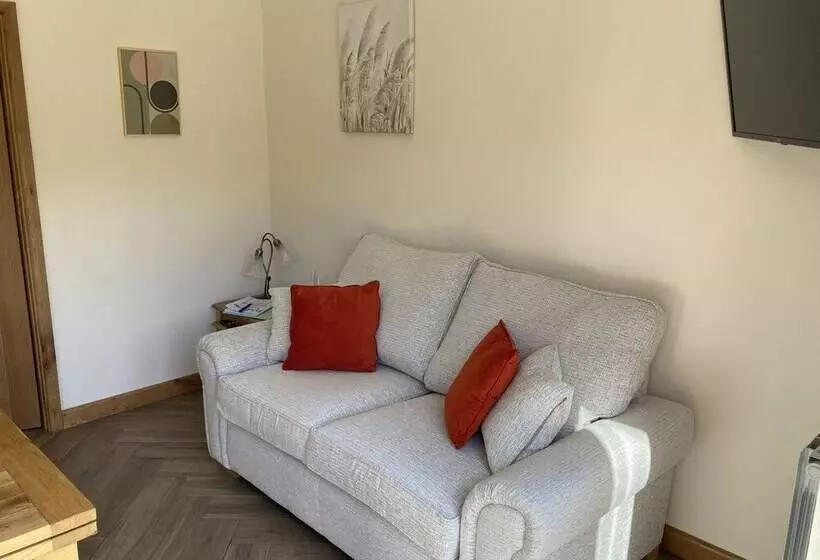 Residenssi 1 Bedroomed Detached Holiday Retreat Pant