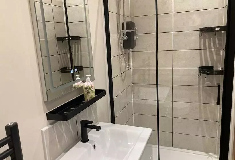 Residenssi 1 Bedroomed Detached Holiday Retreat Pant